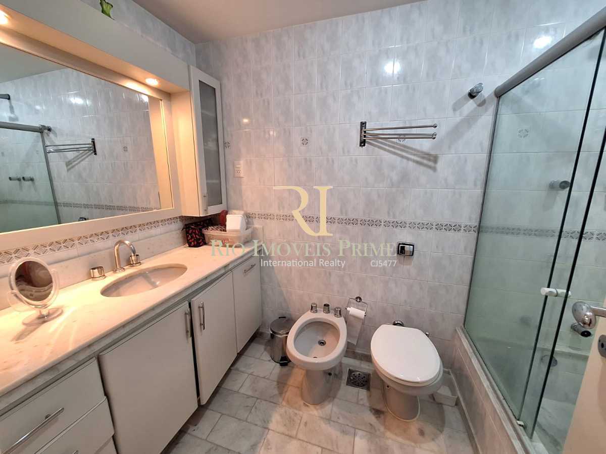 BANHEIRO SUÍTE. - 11