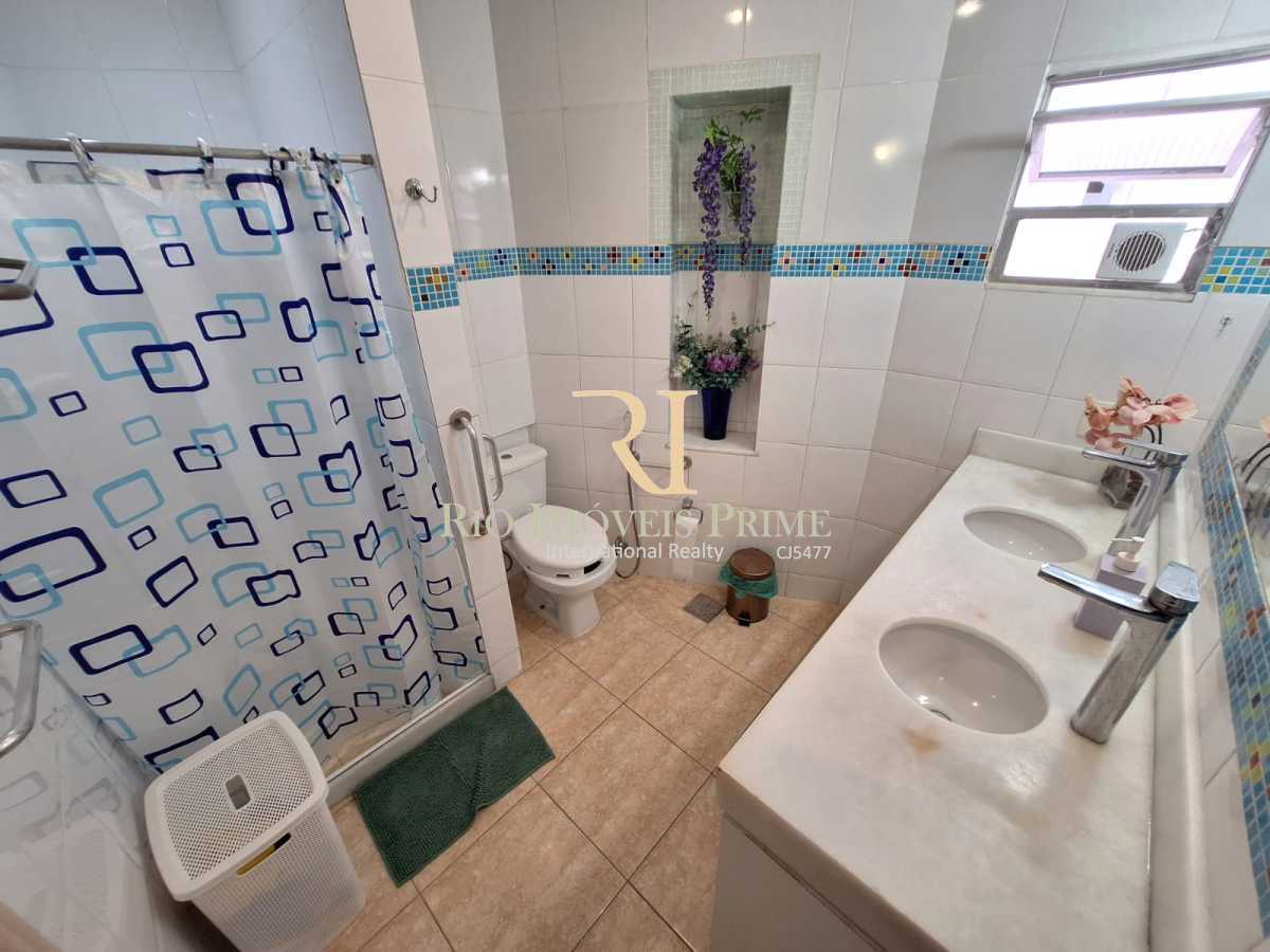 BANHEIRO SOCIAL. - 17