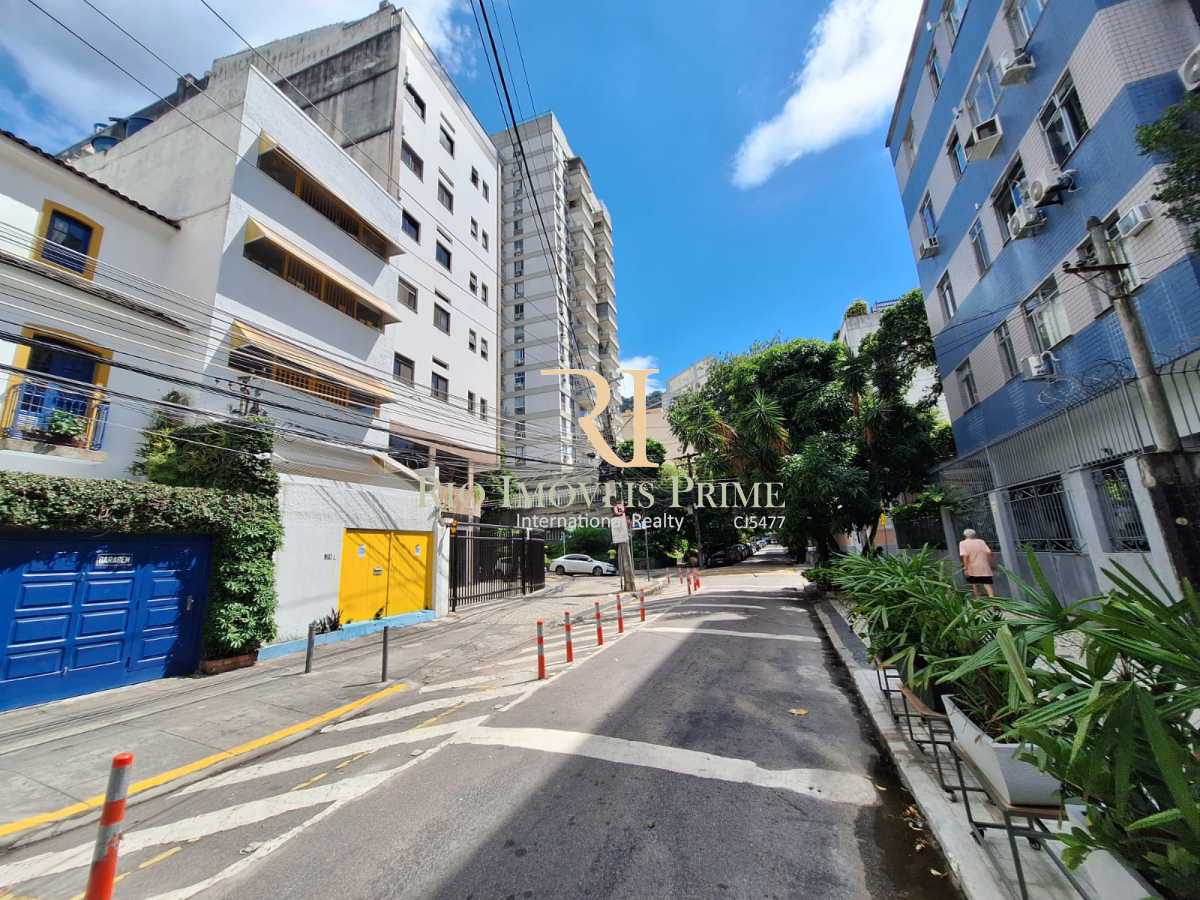 Conheça RUA do imóvel - Botafogo / Prédio com 3 pavimentos / reformado - RPPR10001 - 2 RUA - 2