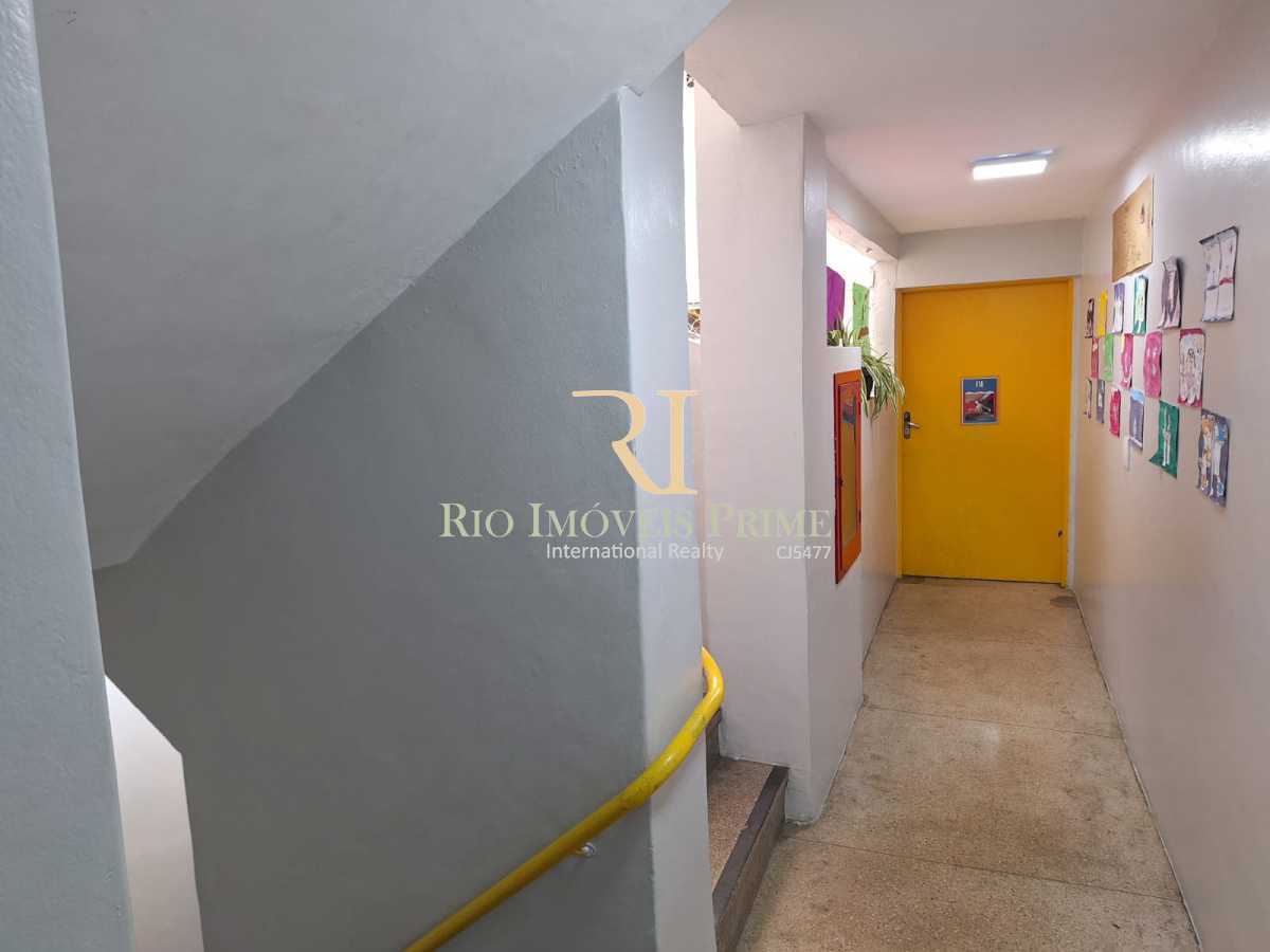 Conheça CIRCULAÇÃO do imóvel - Botafogo / Prédio com 3 pavimentos / reformado - RPPR10001 - 20 CIRCULAÇÃO - 20