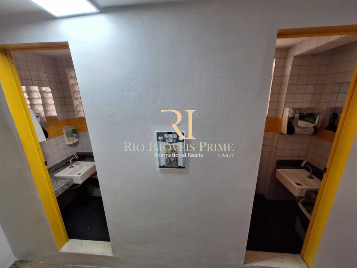 Conheça BANHEIROS do imóvel - Botafogo / Prédio com 3 pavimentos / reformado - RPPR10001 - 25 BANHEIROS - 25