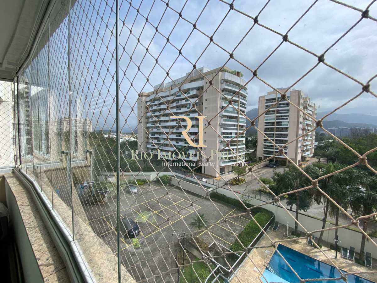 VISTA DA VARANDA. - 3