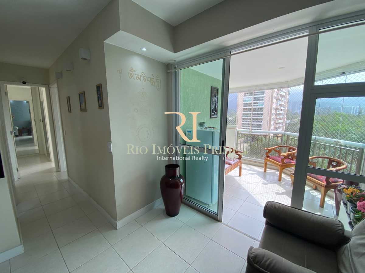 Conheça CIRCULAÇÃO. do imóvel - Barra, Libertà Resort, infra total, 3 quartos, suíte e vaga - RPAP30293 - 10 CIRCULAÇÃO. - 10