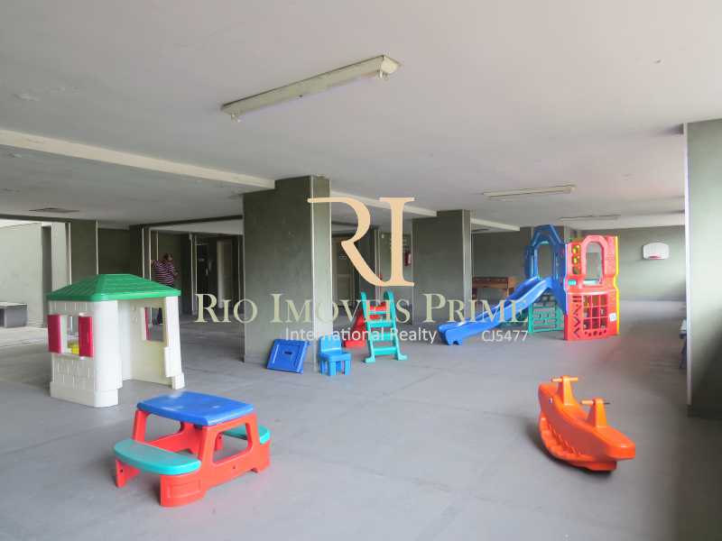 PLAYGROUND - 22