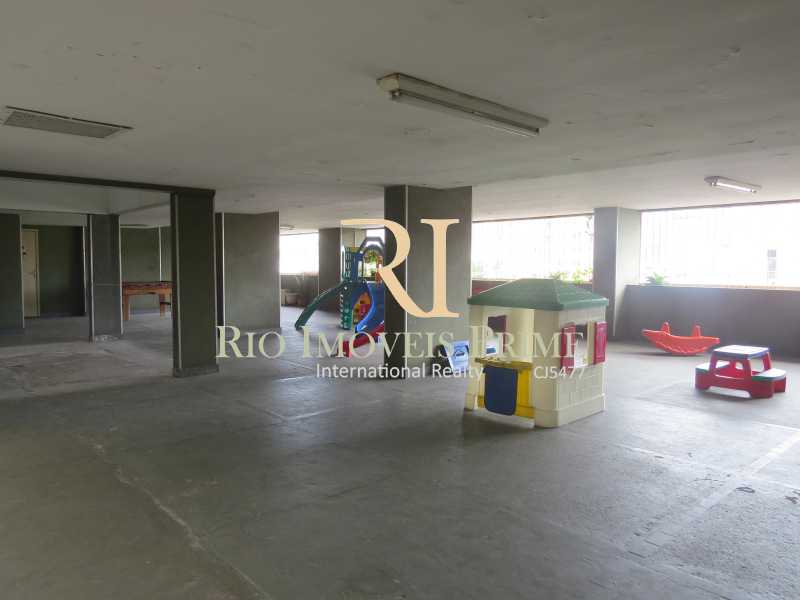PLAYGROUND - 23