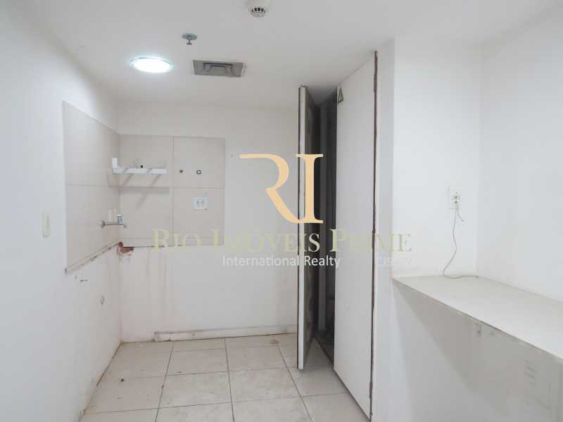 SALA - 11
