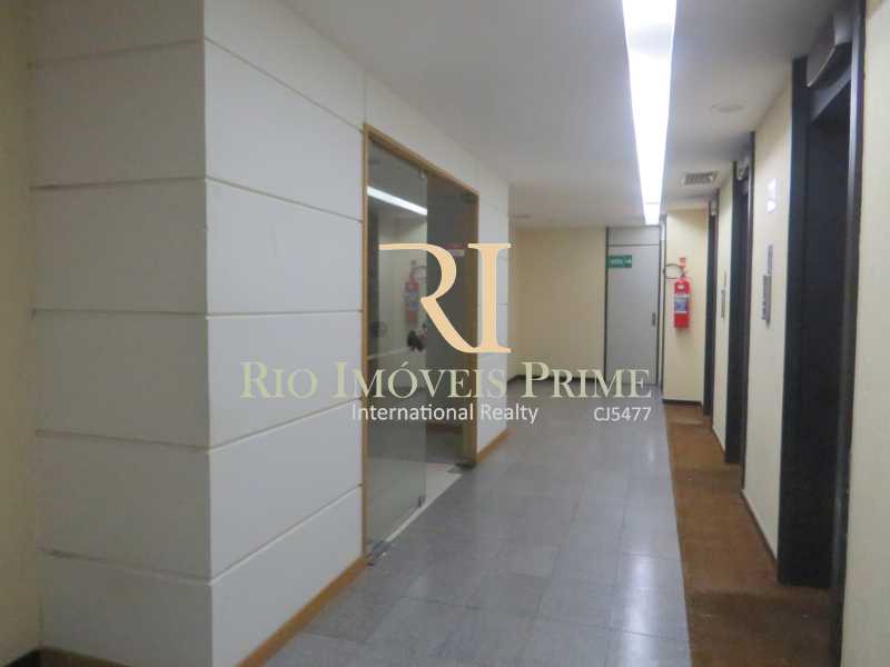 HALL ELEVADORES - 18
