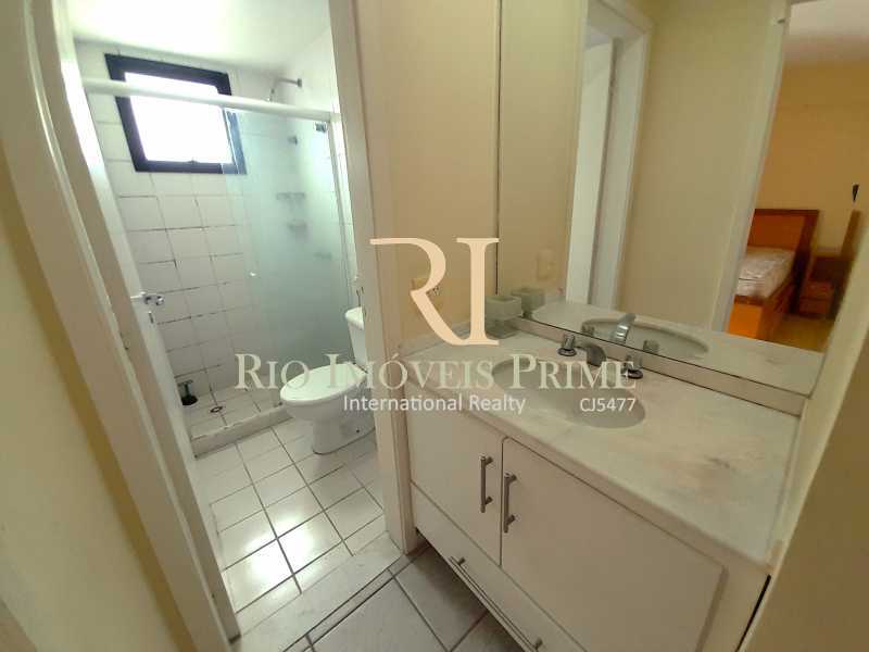 Conheça CIRCULAÇÃO do imóvel - Flat para alugar Rua das Laranjeiras, Laranjeiras, Rio de Janeiro - R$ 3.300 - RPFL10091 - 15 CIRCULAÇÃO - 15