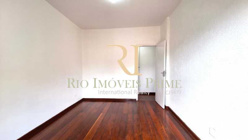 QUARTO 3 OUTRO LADO - 12