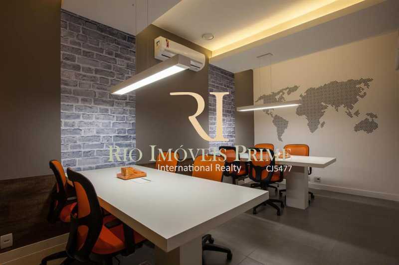 SALA DE ESTUDOS - 23