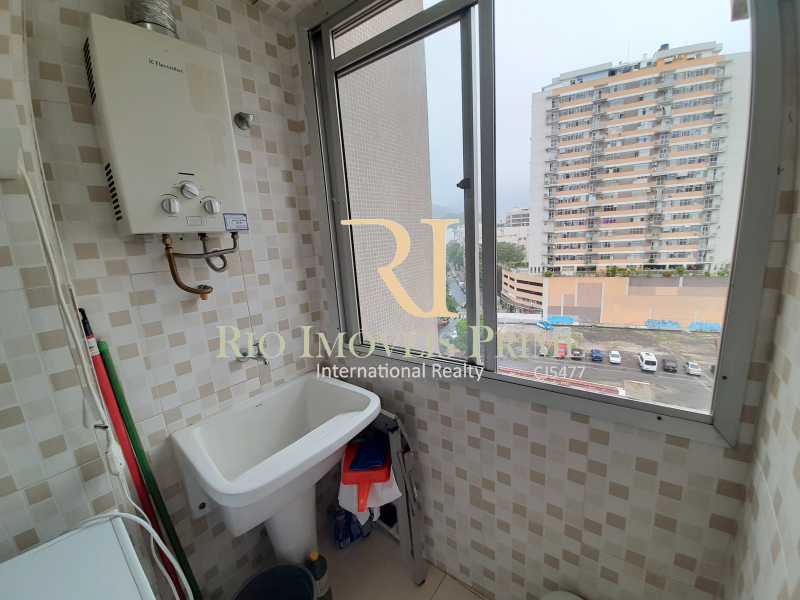 ÁREA SERVIÇO - 16