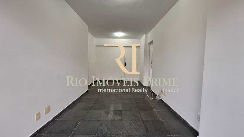 Conheça SALA. do imóvel - Apartamento para alugar Rua Pereira de Almeida, Praça da Bandeira, Rio de Janeiro - R$ 2.700 - RPAP20247 - 3 SALA. - 3