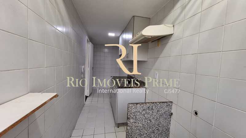 Conheça COZINHA. do imóvel - Apartamento para alugar Rua Pereira de Almeida, Praça da Bandeira, Rio de Janeiro - R$ 2.700 - RPAP20247 - 15 COZINHA. - 15
