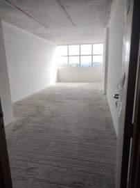 Excelente - SALA COMERCIAL DE 40M² EM LAURO DE FREITAS - PISL00025
