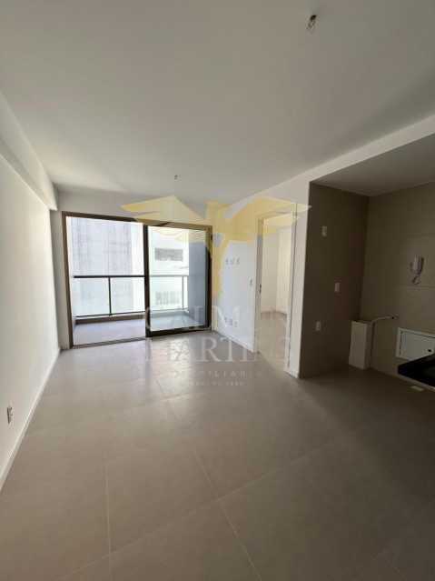 PIAP10477 - 28