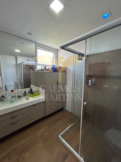 PIAP40256 - 14