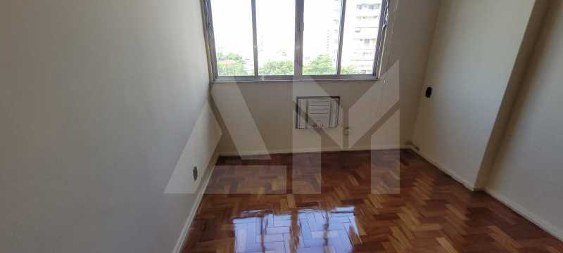 Quarto - 7