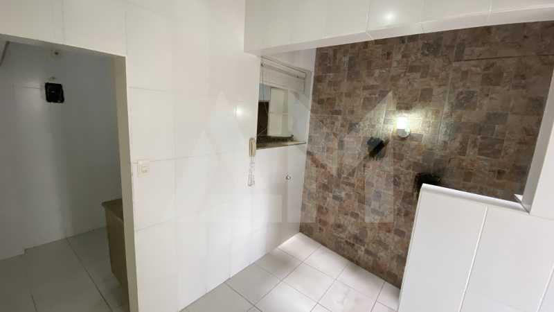 Área de Serviço - 25