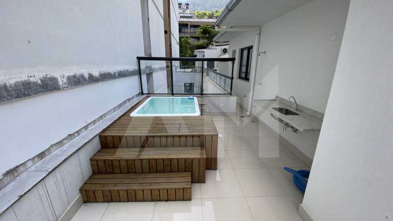 Terraço com Piscina - 2