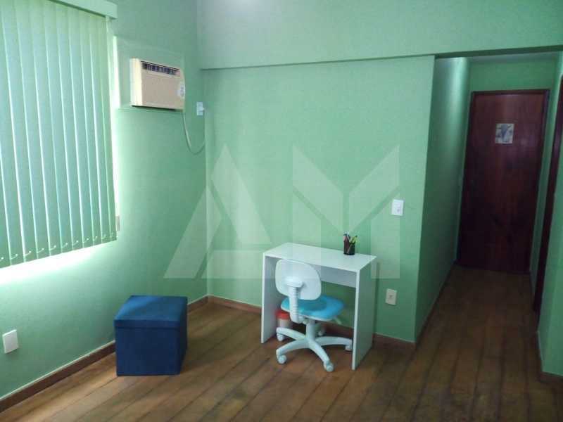 Quarto - 12