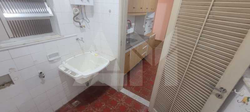Área de Serviço  - 14