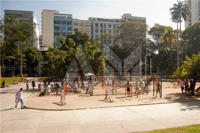 Praça Afonso Pena - 19
