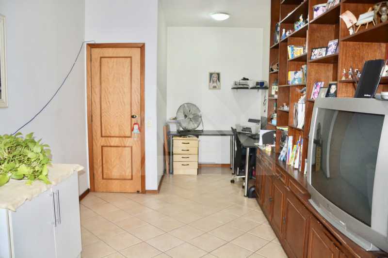 Quarto - 12
