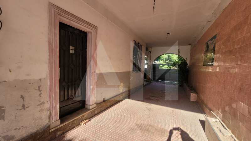 Entrada lateral - 22