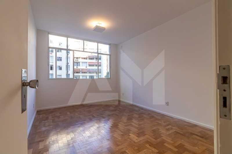 Quarto - 25