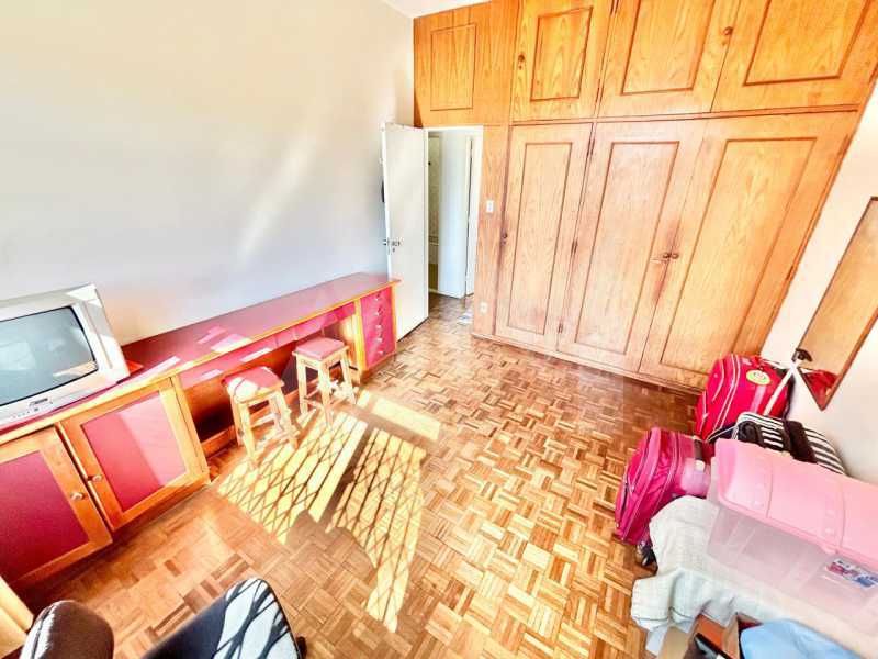 Quarto - 20
