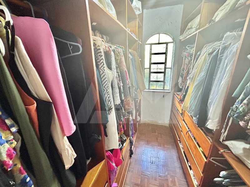Closet - 16