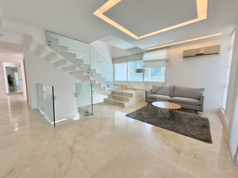 Sala - 12