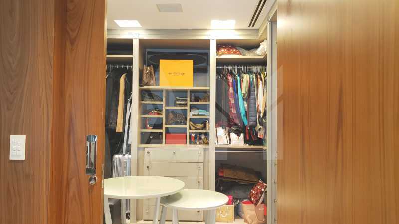 Closet - 21