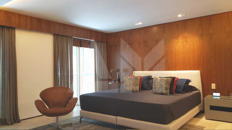 Quarto - 18