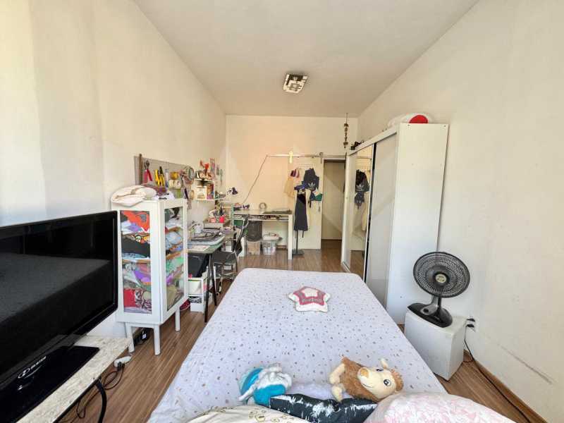 Quarto - 12