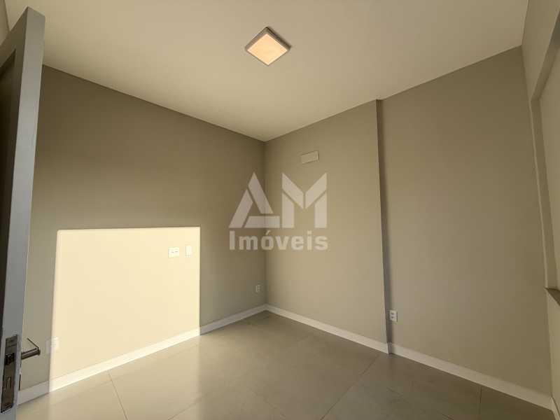 Lindo Apartamento - Apartamento à venda na Tijuca, Rua Conde de Bonfim, ao lado da Praça Saens Peña, totalmente reformado, 2 quartos, vista livre e próximo ao metrô. - 3402