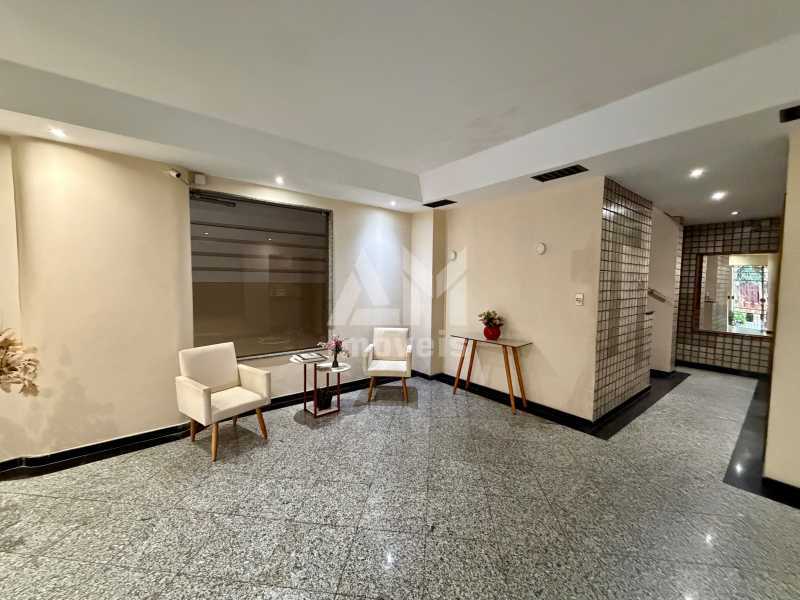 Lindo Apartamento - Apartamento à venda na Tijuca, Rua Conde de Bonfim, ao lado da Praça Saens Peña, totalmente reformado, 2 quartos, vista livre e próximo ao metrô. - 3402