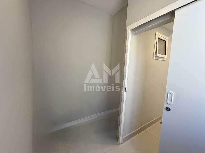 Lindo Apartamento - Apartamento à venda na Tijuca, Rua Conde de Bonfim, ao lado da Praça Saens Peña, totalmente reformado, 2 quartos, vista livre e próximo ao metrô. - 3402