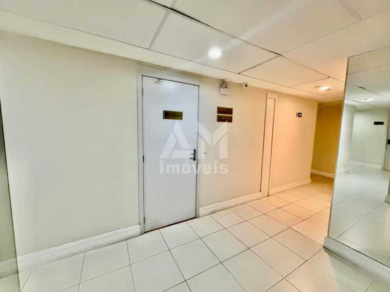 Conheça 3403 do imóvel - Sala comercial à venda na Tijuca, Condomínio Titanium, em frente ao Shopping Tijuca, excelente para escritório, consultório ou investimento. - 3403 - 18 3403 - 18