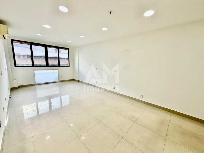 Conheça 3403 do imóvel - Sala comercial à venda na Tijuca, Condomínio Titanium, em frente ao Shopping Tijuca, excelente para escritório, consultório ou investimento. - 3403 - 24 3403 - 24