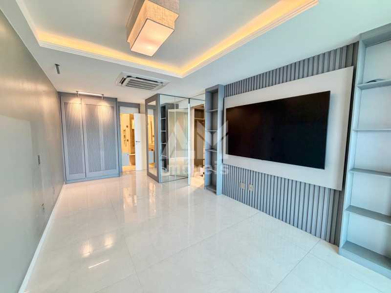 Alto Padrão - Apartamento de alto padrão à venda na Península, Barra da Tijuca, 256 m², 4 suítes, 3 vagas, andar alto, pé-direito duplo e vista para a Lagoa - 3411