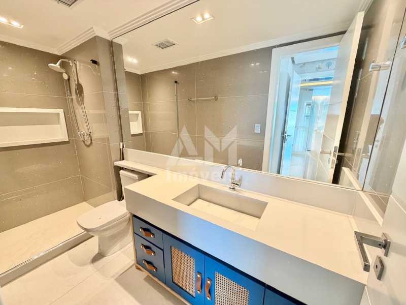 Alto Padrão - Apartamento de alto padrão à venda na Península, Barra da Tijuca, 256 m², 4 suítes, 3 vagas, andar alto, pé-direito duplo e vista para a Lagoa - 3411
