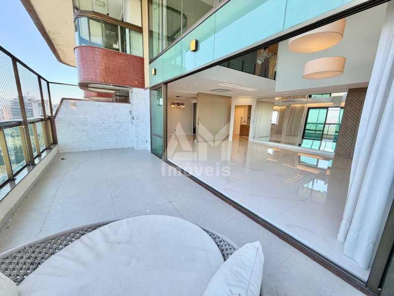 Alto Padrão - Apartamento de alto padrão à venda na Península, Barra da Tijuca, 256 m², 4 suítes, 3 vagas, andar alto, pé-direito duplo e vista para a Lagoa - 3411