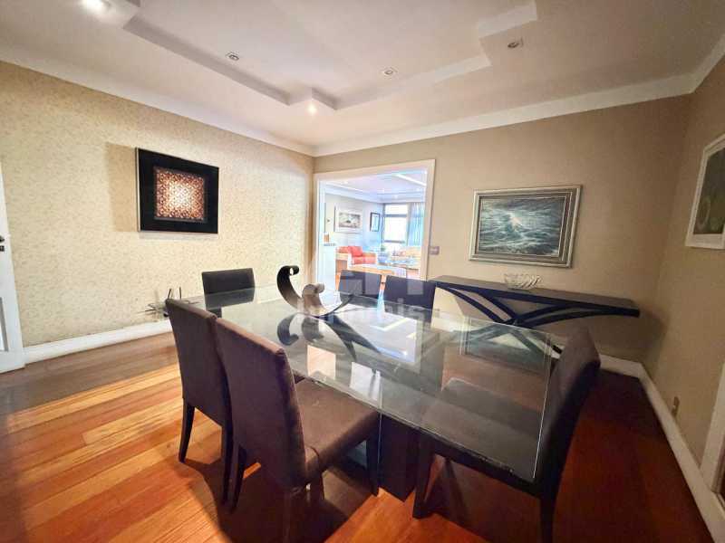 Proximidades Metrô - Apartamento à venda na Tijuca, Rua Doutor Satamini, 4 quartos, suíte, escritório, 1 vaga, decoração de alto padrão e a 8 minutos do metrô Afonso Pena. - 3412