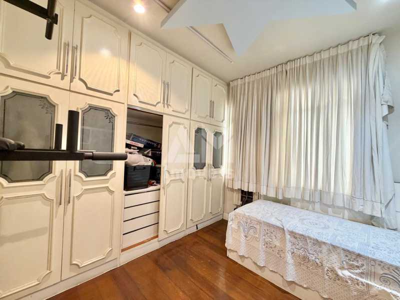 Proximidades Metrô - Apartamento à venda na Tijuca, Rua Doutor Satamini, 4 quartos, suíte, escritório, 1 vaga, decoração de alto padrão e a 8 minutos do metrô Afonso Pena. - 3412