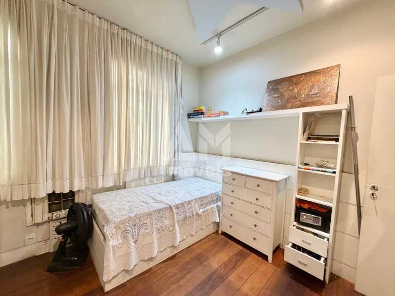 Proximidades Metrô - Apartamento à venda na Tijuca, Rua Doutor Satamini, 4 quartos, suíte, escritório, 1 vaga, decoração de alto padrão e a 8 minutos do metrô Afonso Pena. - 3412