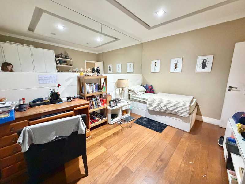 Proximidades Metrô - Apartamento à venda na Tijuca, Rua Doutor Satamini, 4 quartos, suíte, escritório, 1 vaga, decoração de alto padrão e a 8 minutos do metrô Afonso Pena. - 3412
