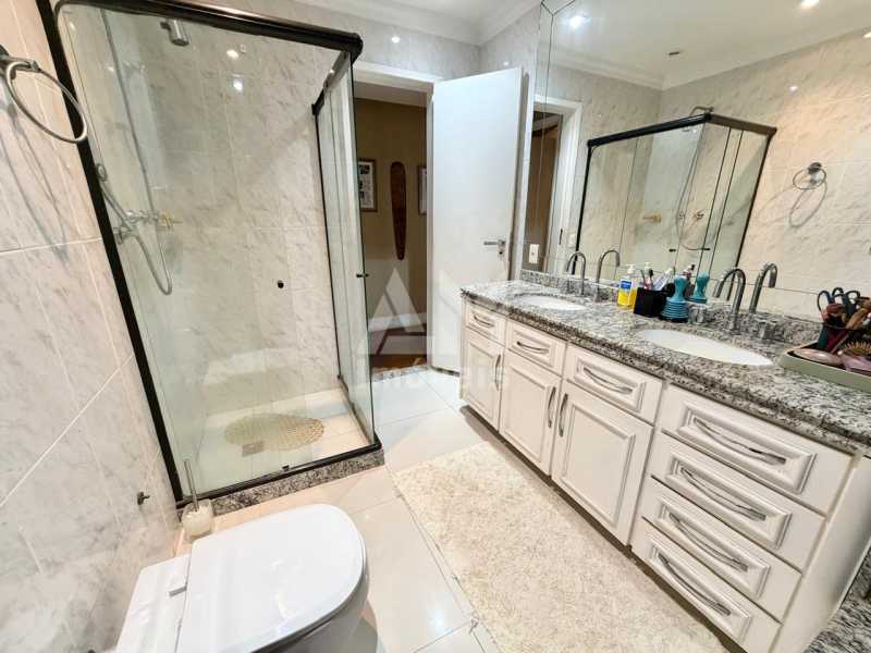 Proximidades Metrô - Apartamento à venda na Tijuca, Rua Doutor Satamini, 4 quartos, suíte, escritório, 1 vaga, decoração de alto padrão e a 8 minutos do metrô Afonso Pena. - 3412