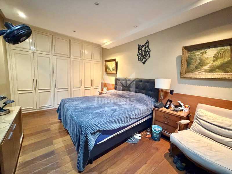 Proximidades Metrô - Apartamento à venda na Tijuca, Rua Doutor Satamini, 4 quartos, suíte, escritório, 1 vaga, decoração de alto padrão e a 8 minutos do metrô Afonso Pena. - 3412