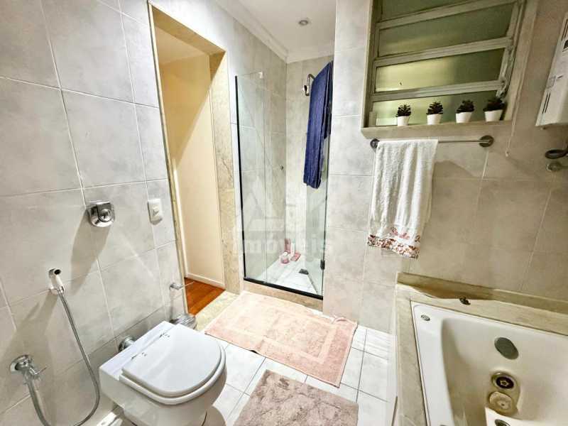 Proximidades Metrô - Apartamento à venda na Tijuca, Rua Doutor Satamini, 4 quartos, suíte, escritório, 1 vaga, decoração de alto padrão e a 8 minutos do metrô Afonso Pena. - 3412